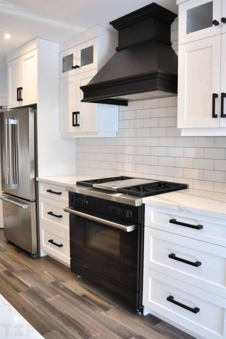 White Kitchen Ideas With Black Hardware for a Modern & Sophisticated ...